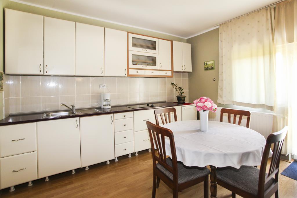 Apartments Izvor Vrdnik Luaran gambar